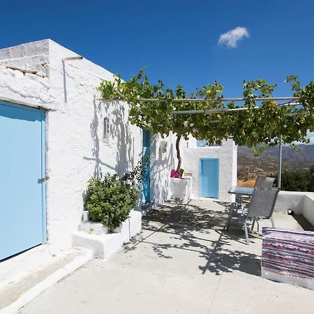Vatha Traditional Cottage With A View Menetaí 外观 照片