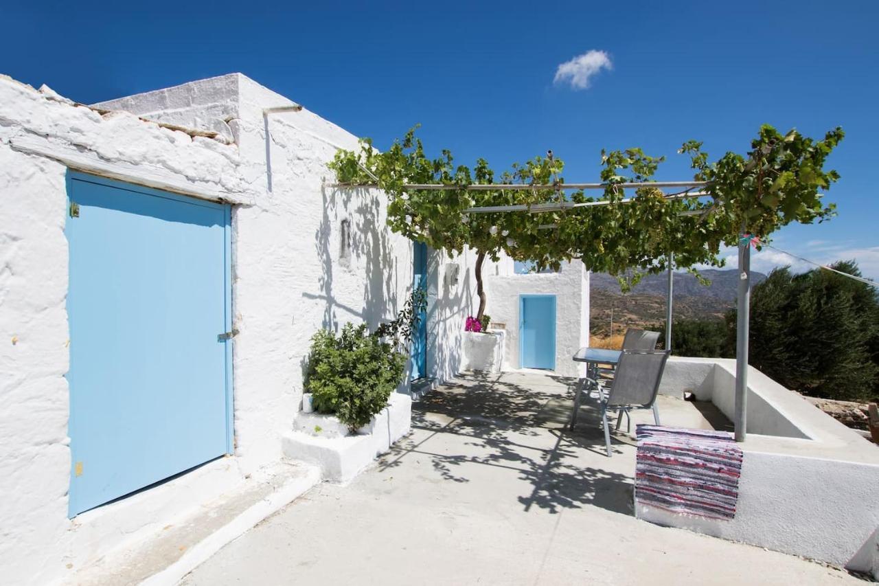 Vatha Traditional Cottage With A View Menetaí 外观 照片