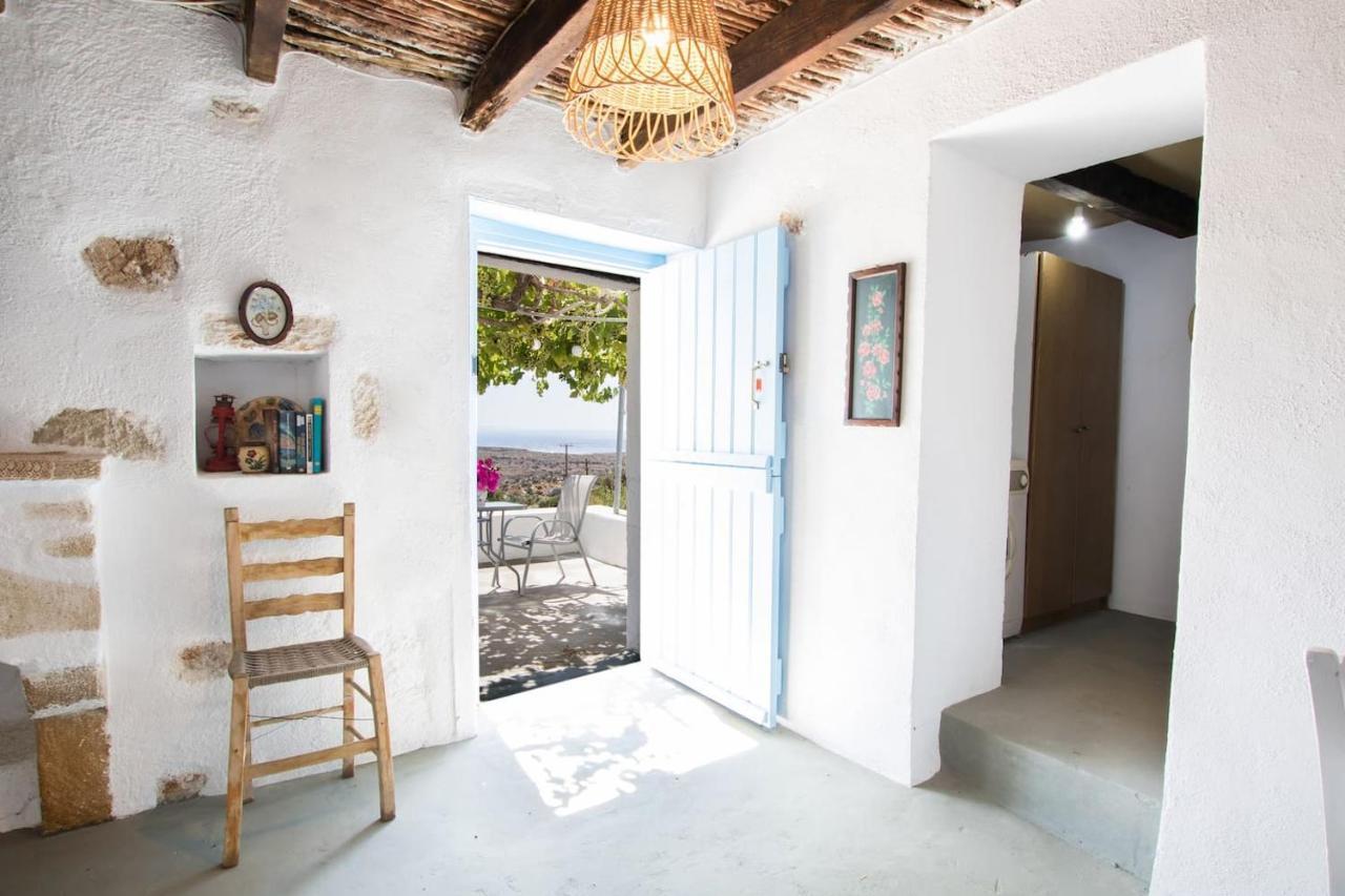 Vatha Traditional Cottage With A View Menetaí 外观 照片