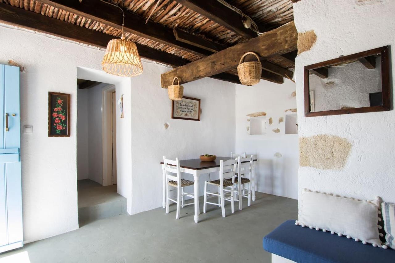 Vatha Traditional Cottage With A View Menetaí 外观 照片