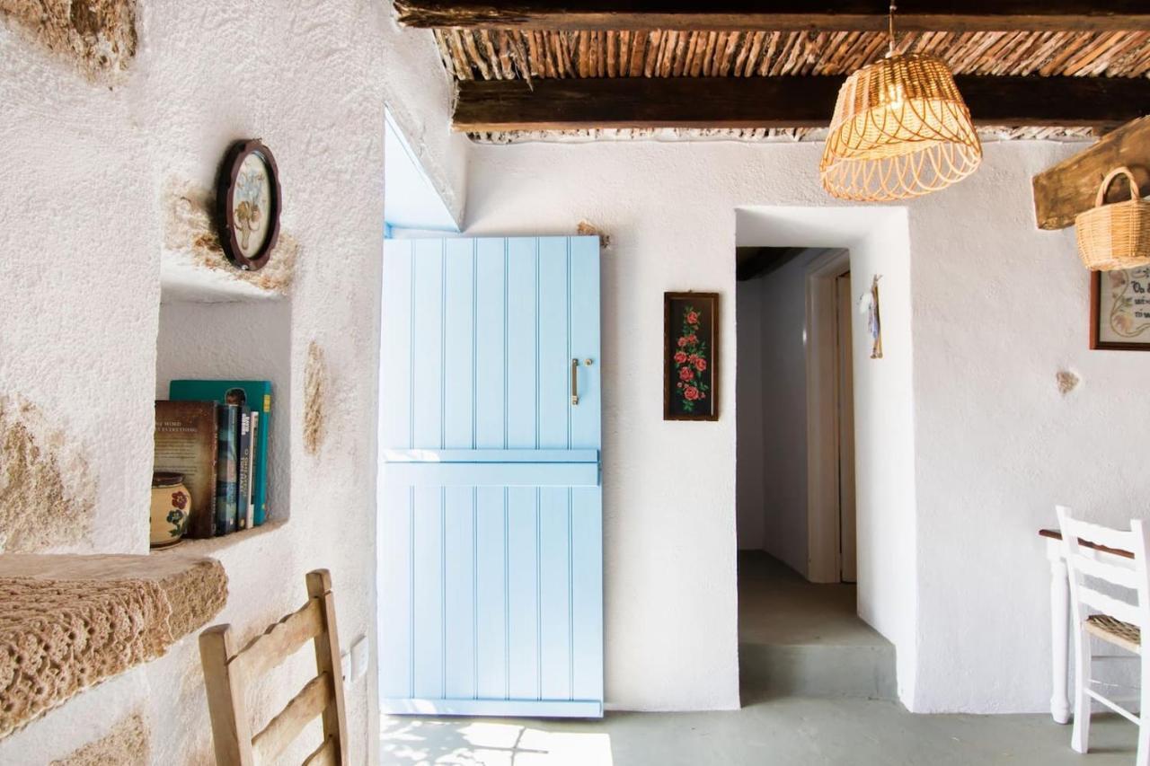 Vatha Traditional Cottage With A View Menetaí 外观 照片